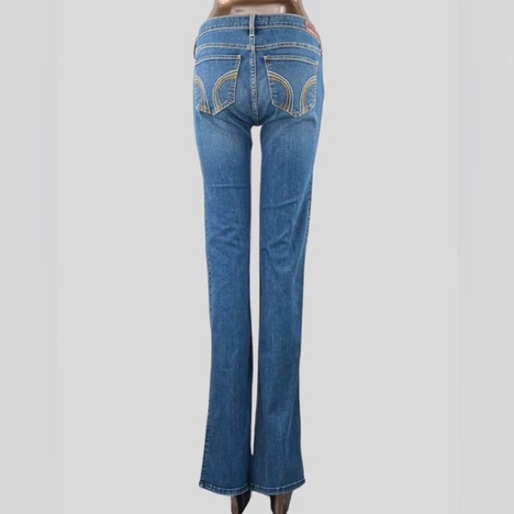 Hollister Women's Light Blue Low-Rise Boot Cut Jeans. Size 3L (long)